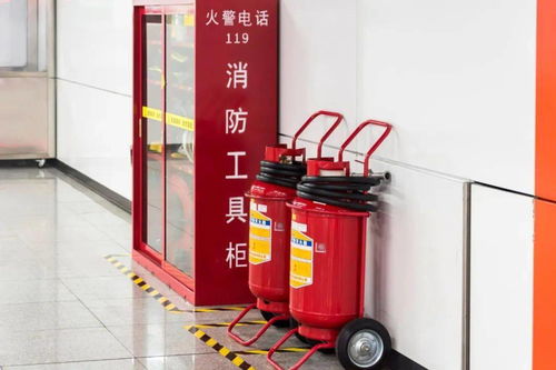 警示·奪命火場·系列三 騎手殞命誰之過，滅火器成擺設(shè)